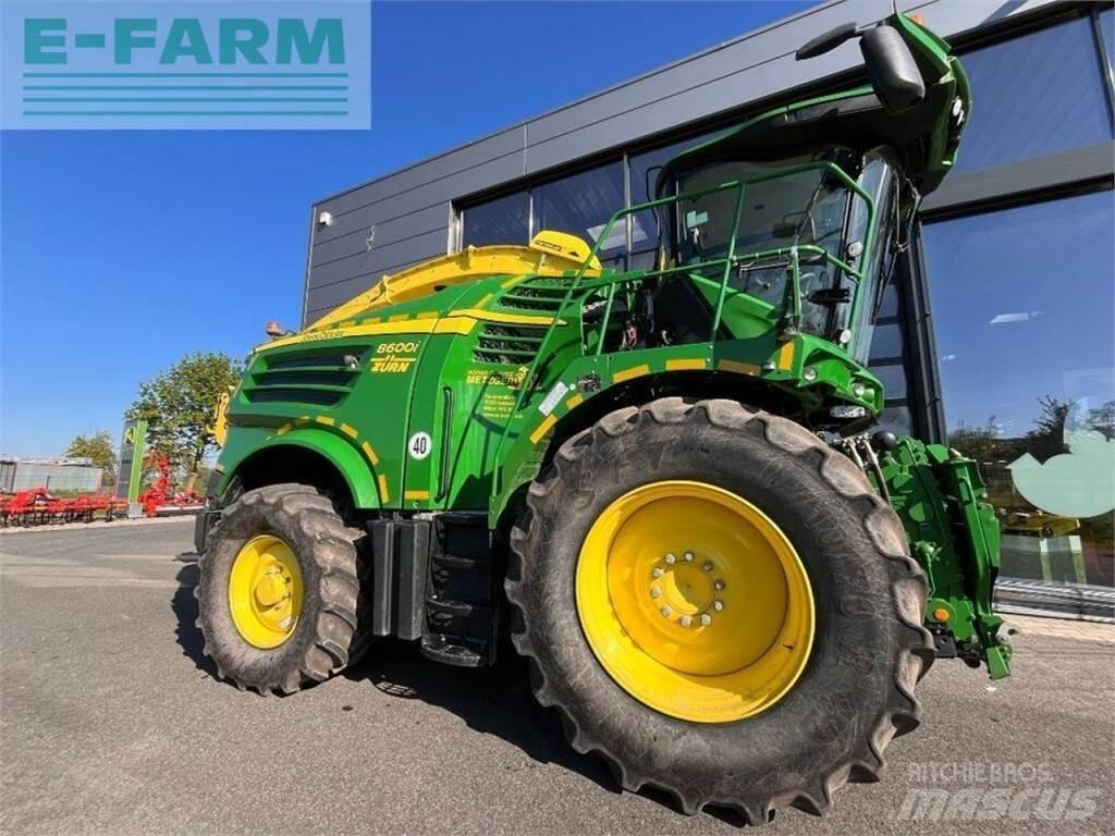 John Deere 8600 Forajere cu autopropulsare