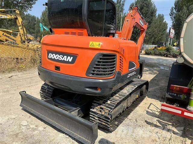 Doosan DX55 Mini excavatoare < 7t