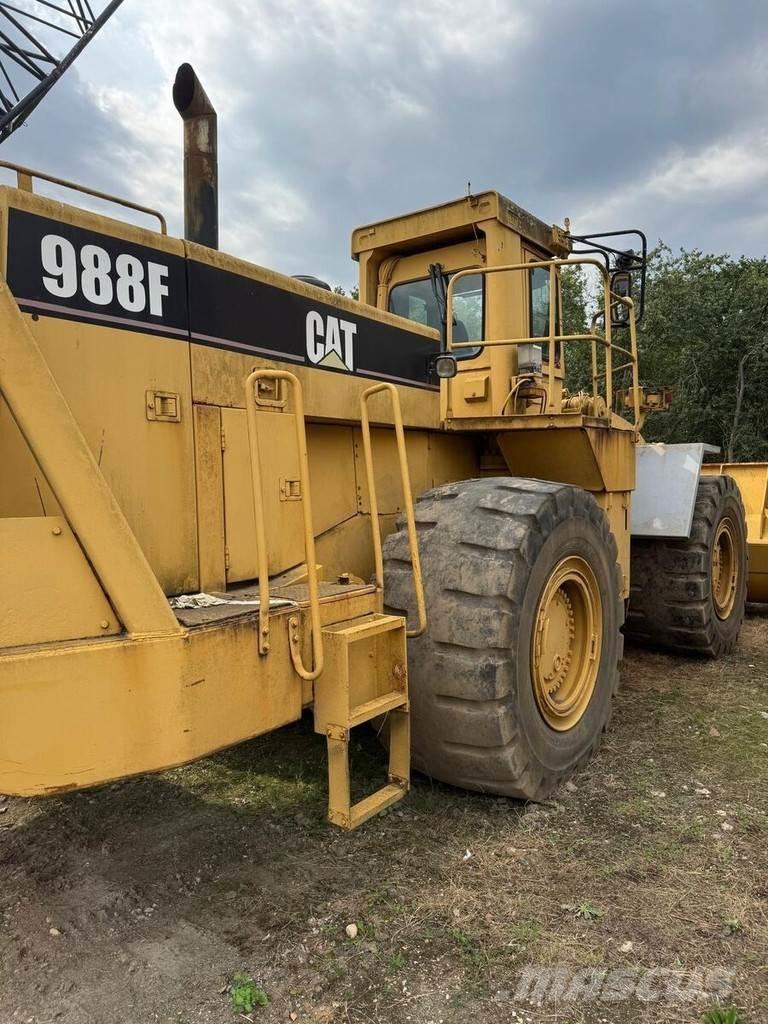 CAT 988F Incarcator pe pneuri