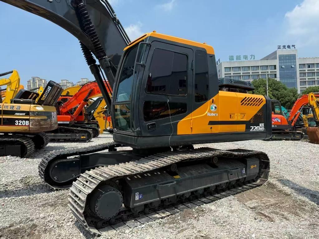 Hyundai 220HD Excavatoare pe șenile
