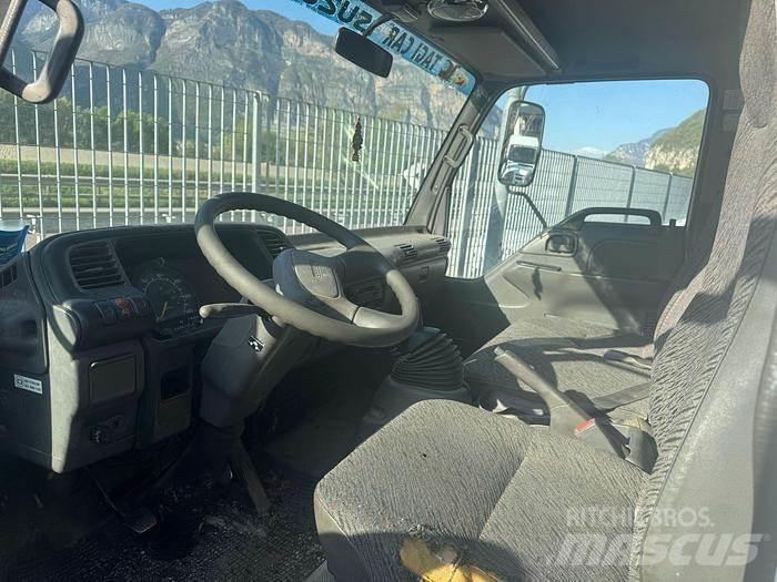 Isuzu 15.75 Furgonete basculante