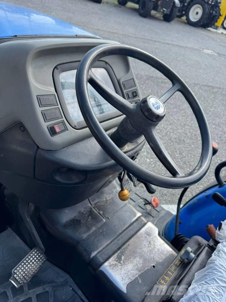 New Holland TN75 NA Tractoare