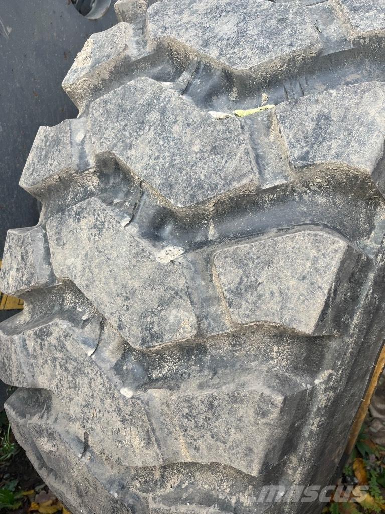 Volvo 110H Incarcator pe pneuri