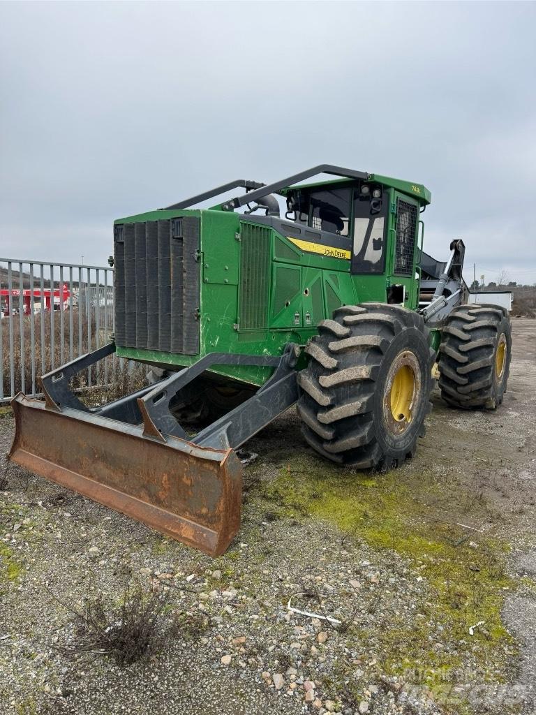 John Deere 748 Utilaje de manevrarea a bustenilor