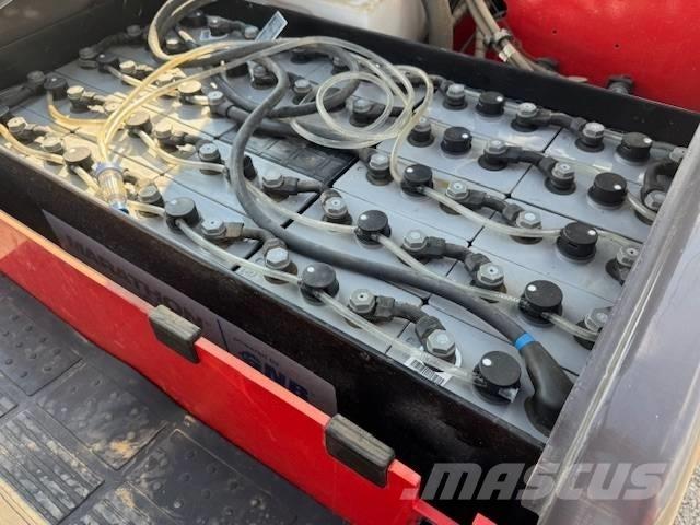 Manitou ME 425 Stivuitor electric