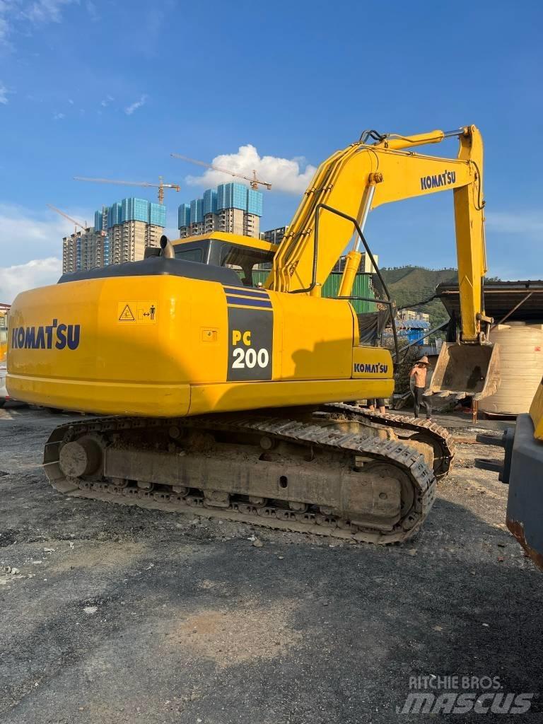 Komatsu PC 200-7 Excavatoare pe șenile
