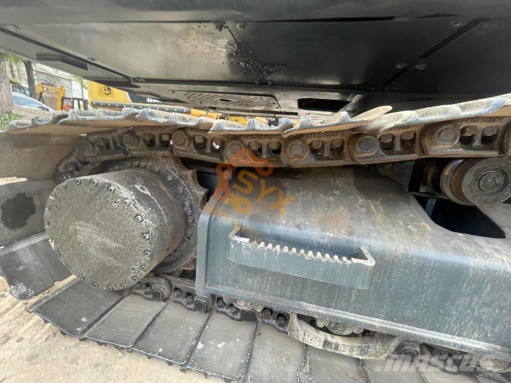 Hyundai Robex 220 Excavatoare pe șenile
