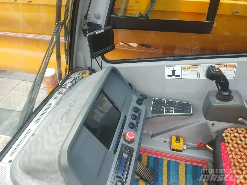 XCMG XCT 130 Macara pentru orice teren