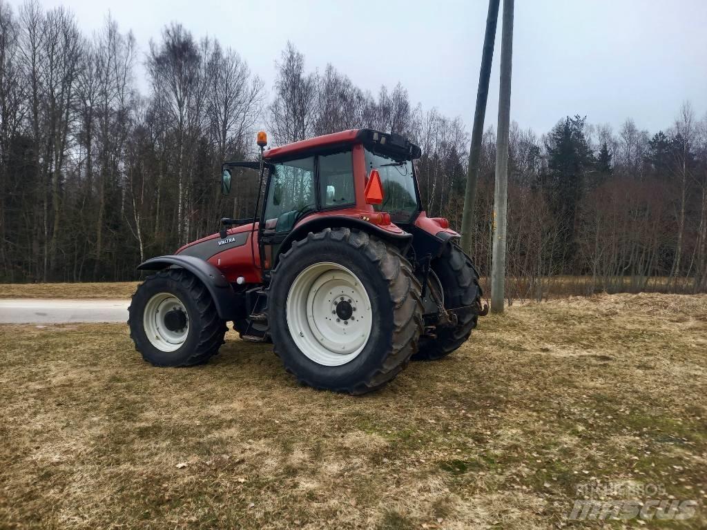 Valtra T 190 Tractoare