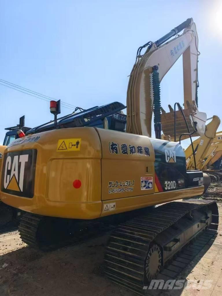 CAT 320 D Excavatoare pe șenile
