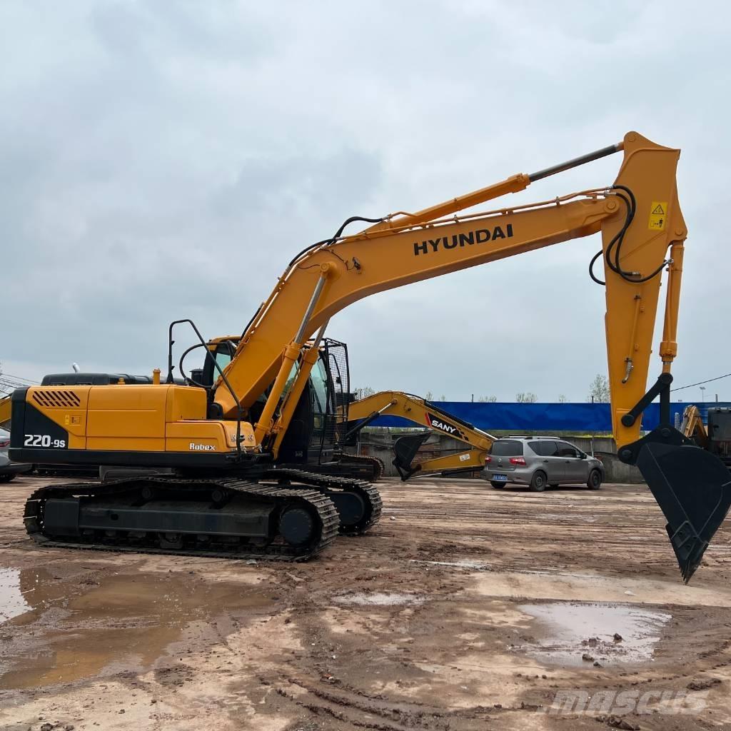Hyundai R220LC-9 Excavatoare pe șenile
