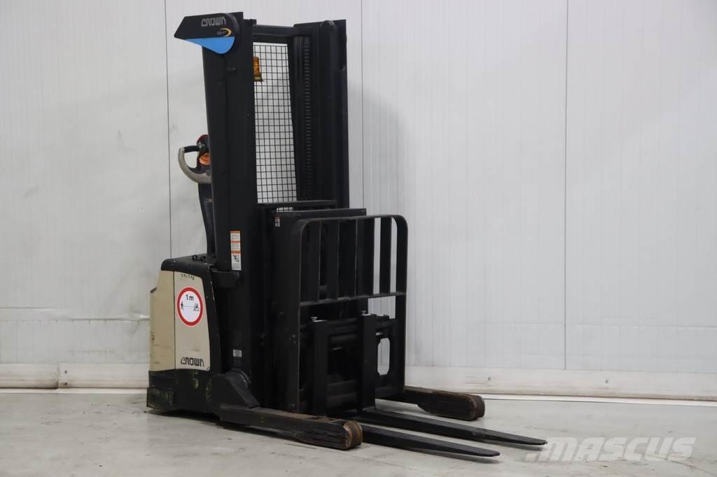 Crown SHR5520-1.13 Transpaleta manuala