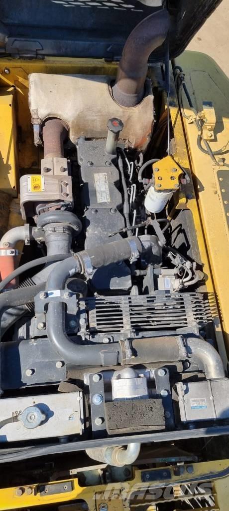 Komatsu PC 210-8 Excavatoare pe șenile
