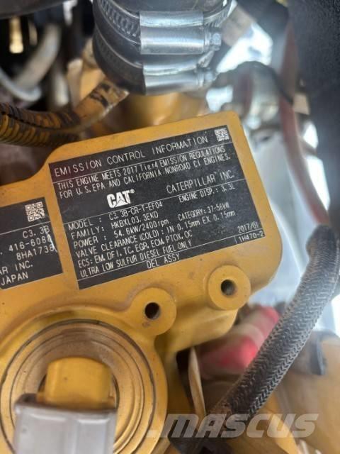 CAT 906 Incarcator pe pneuri