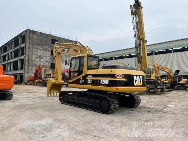 CAT 320 BL Excavatoare pe șenile
