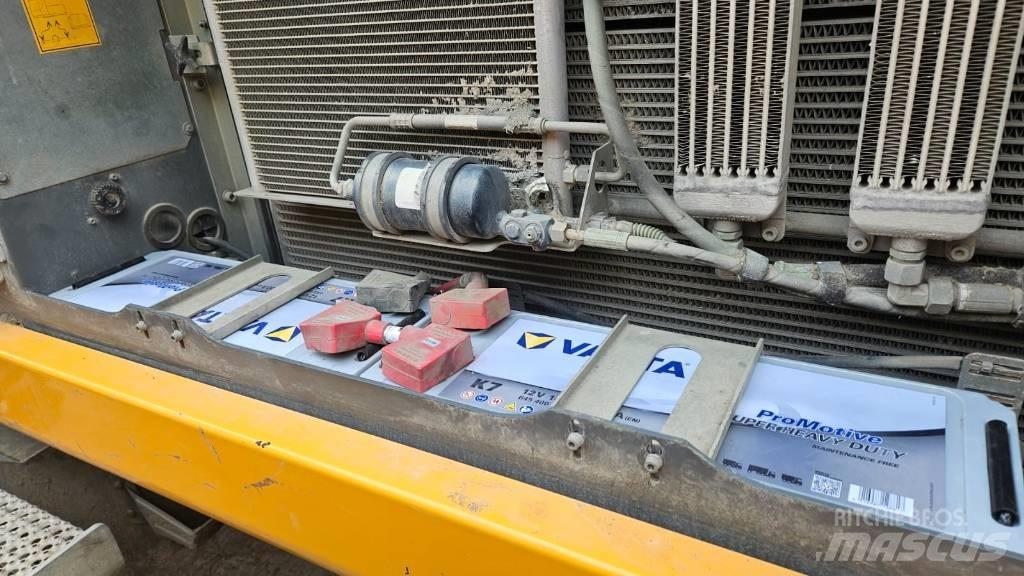 Liebherr LH 30 M Paleta de manipulare