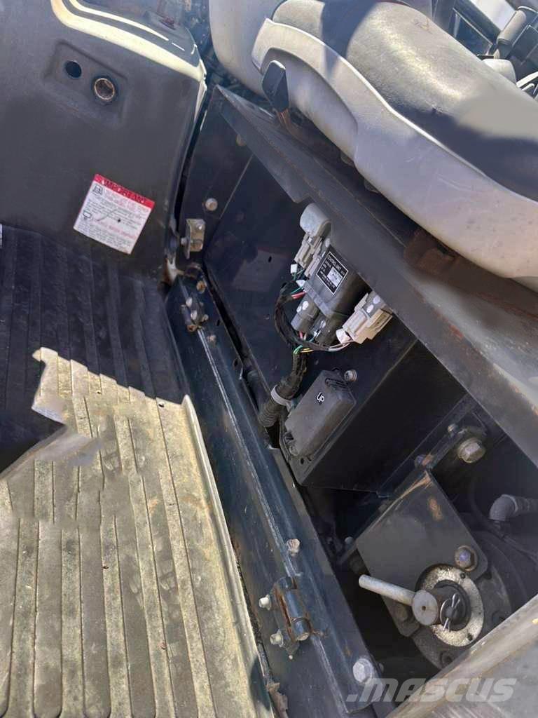 Hitachi ZX 27 U Mini excavatoare < 7t