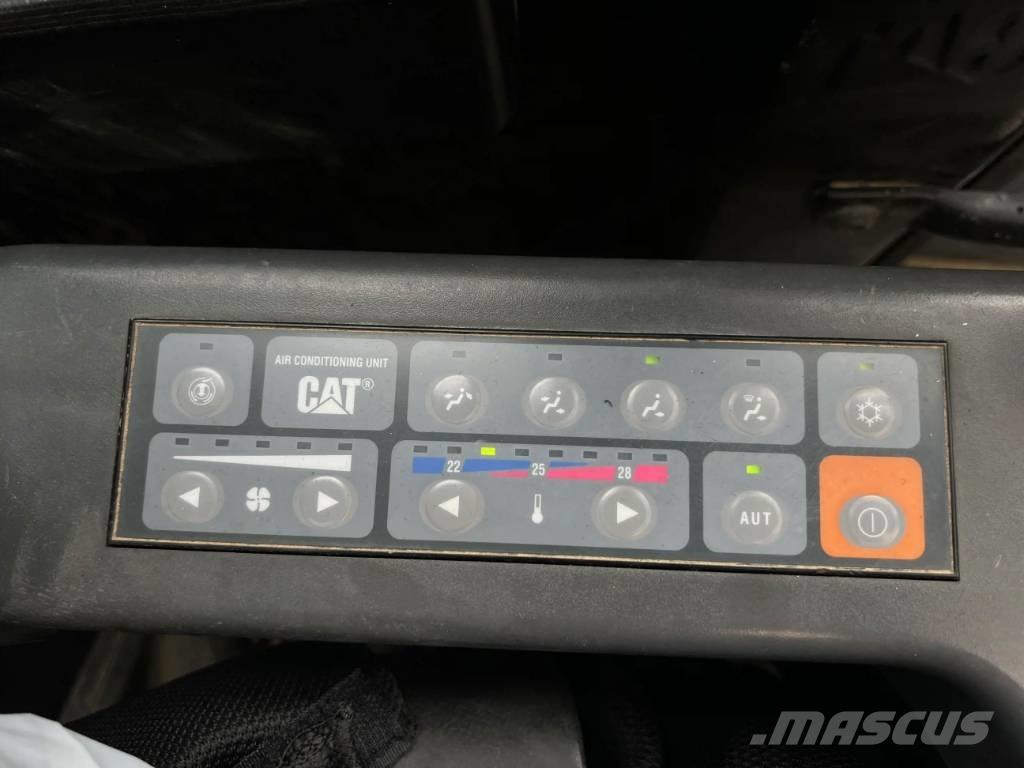 CAT 321D LCR Excavatoare pe șenile
