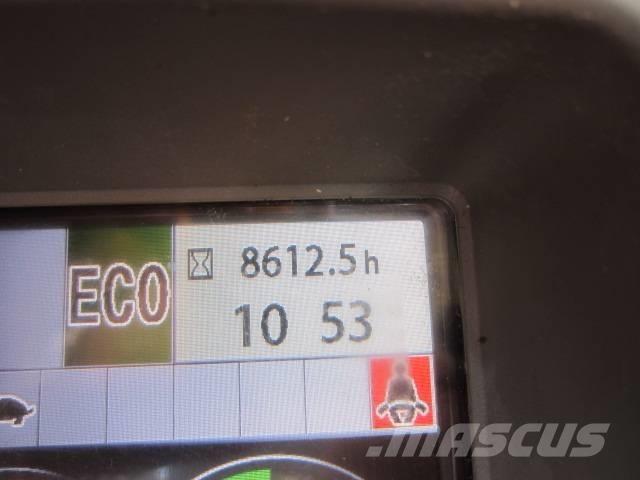 Hitachi ZX 135 Excavatoare pe șenile

