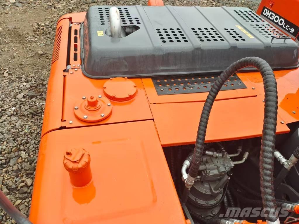 Hitachi ZX 200 Excavatoare pe șenile
