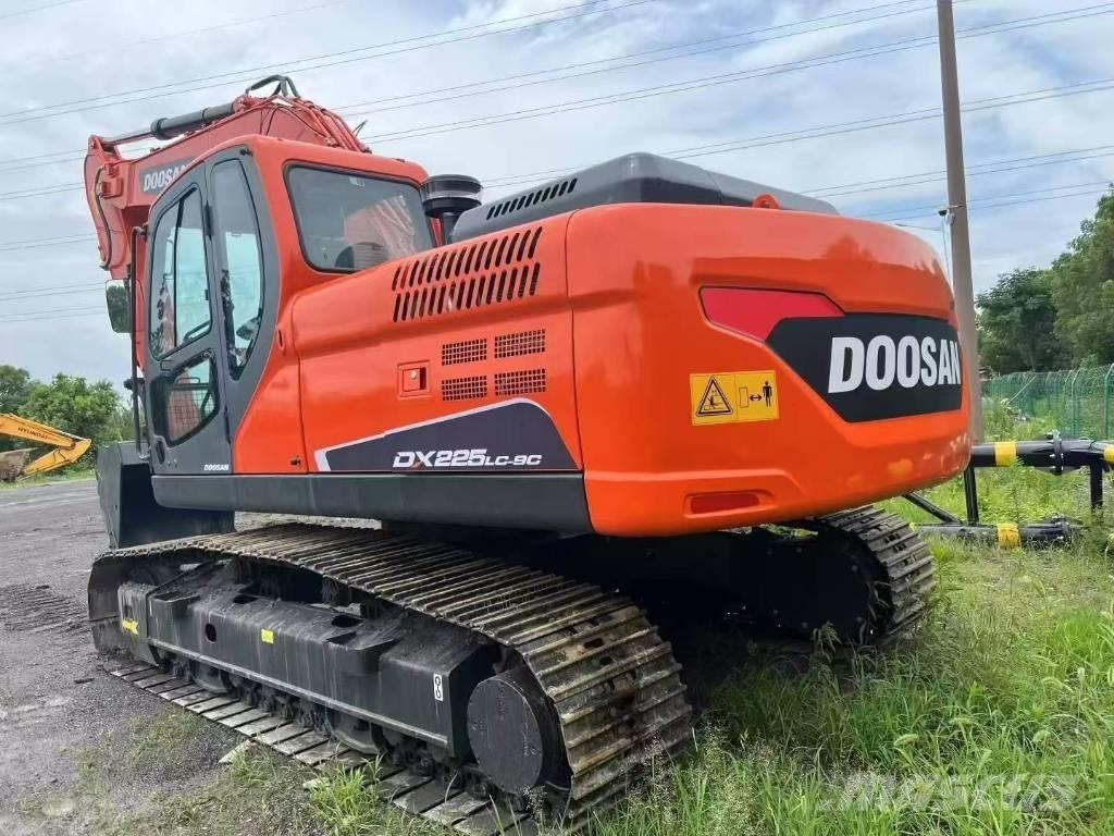 Doosan DX 225LC-9C Excavatoare pe șenile
