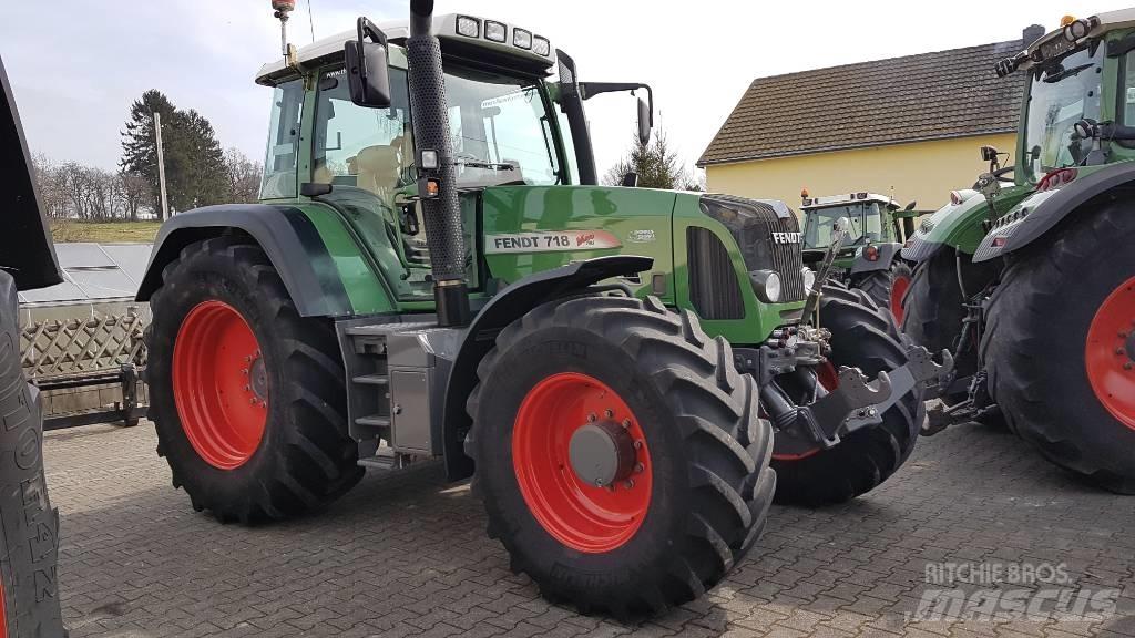 Fendt 718 Vario TMS Tractoare