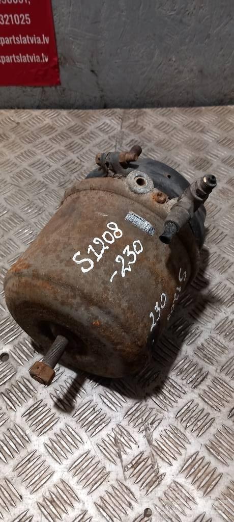 Scania 94 D.    2147775 Frane