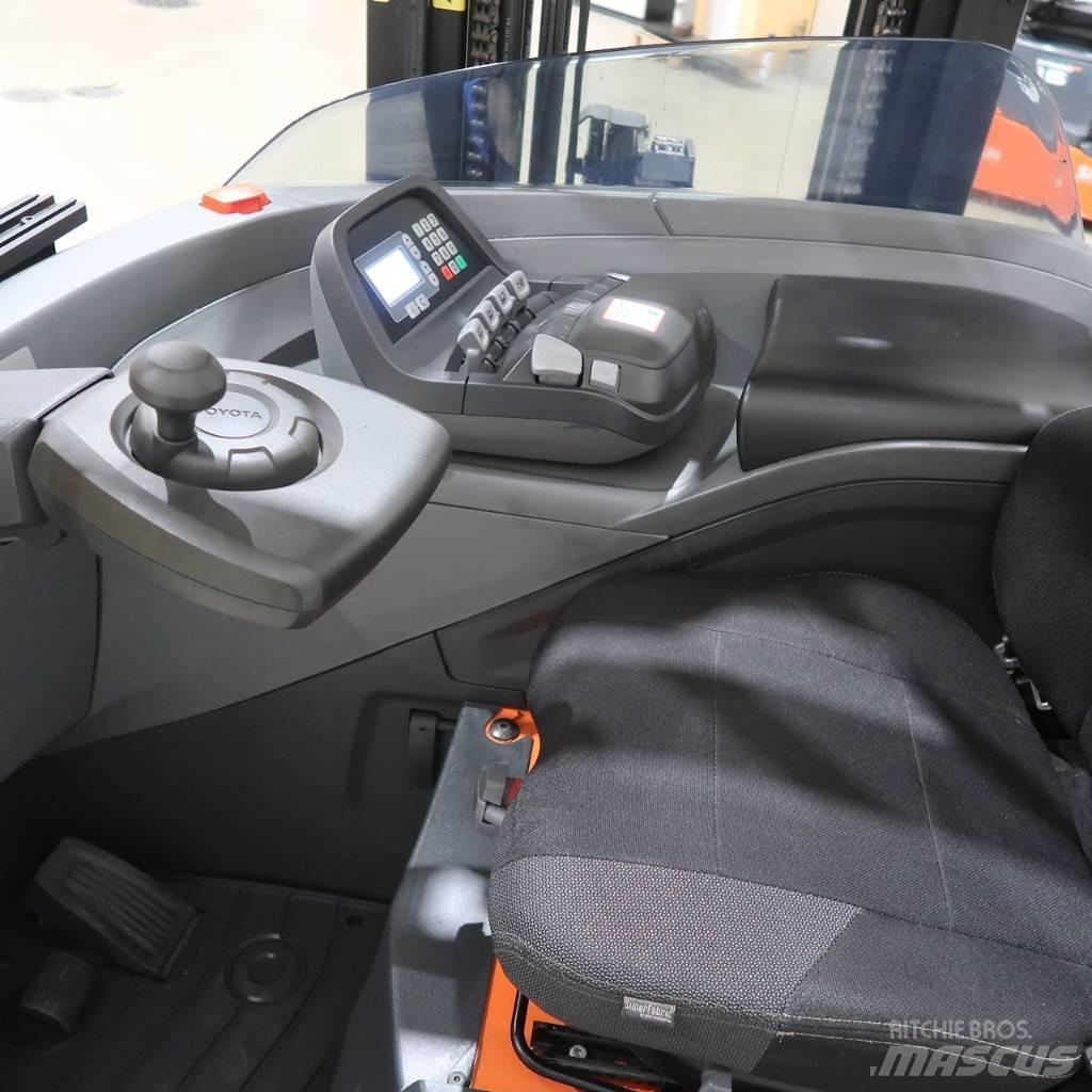 Toyota RRE160HR Stivuitor cu catarg retractabil