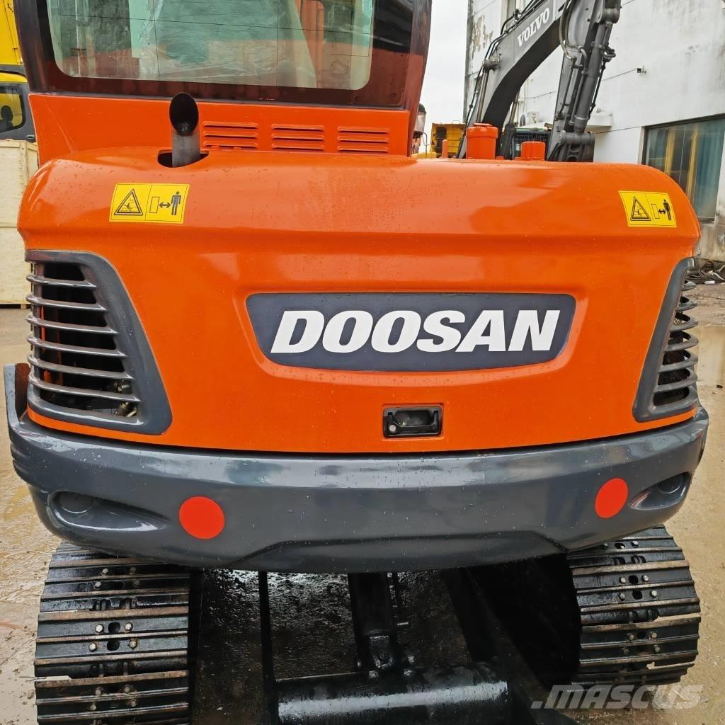 Doosan DX55 Mini excavatoare < 7t
