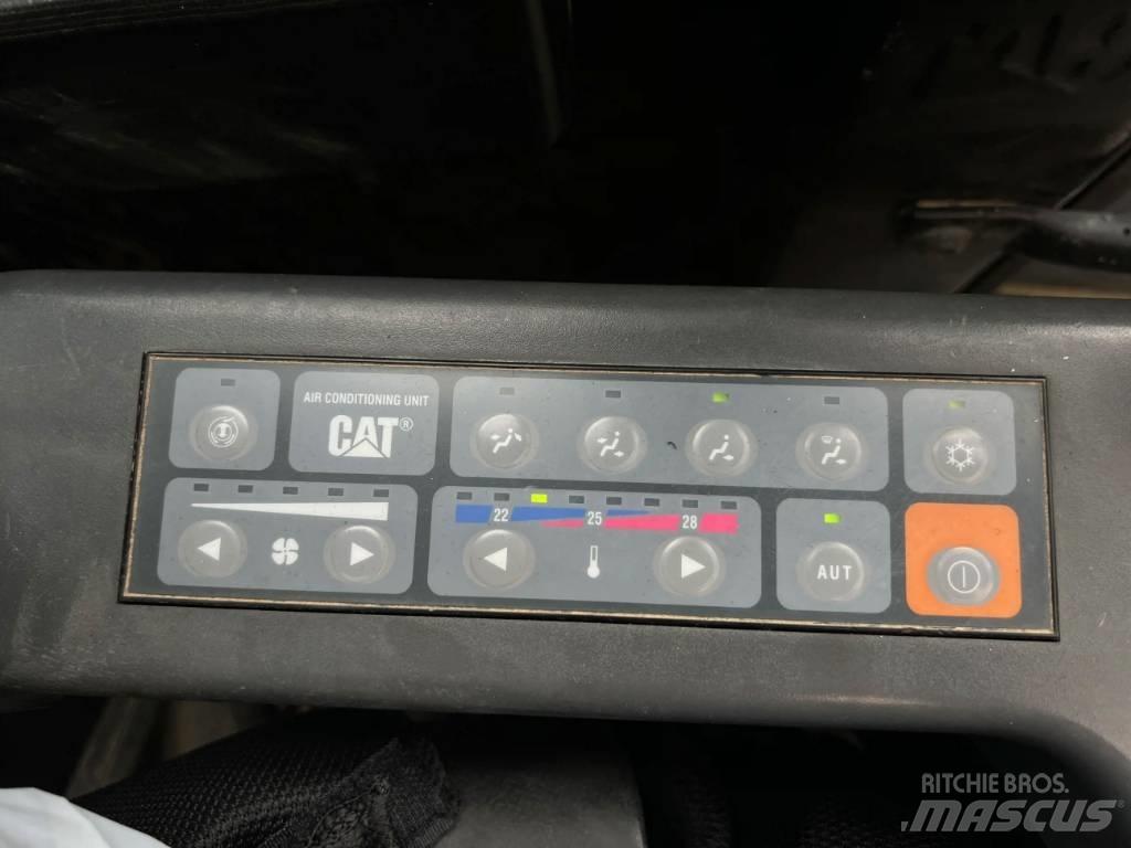 CAT 321D LCR Excavatoare pe șenile
