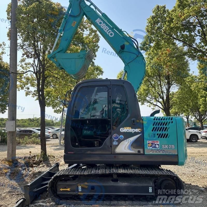Kobelco SK75 Excavatoare pe șenile
