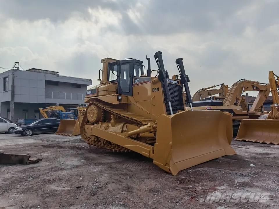 CAT D9N Buldozere pe senile