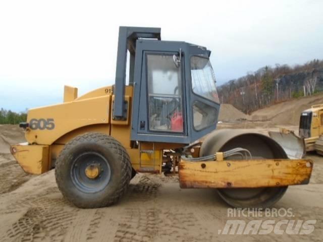 Vibromax W605D Cilindri compactori micsti