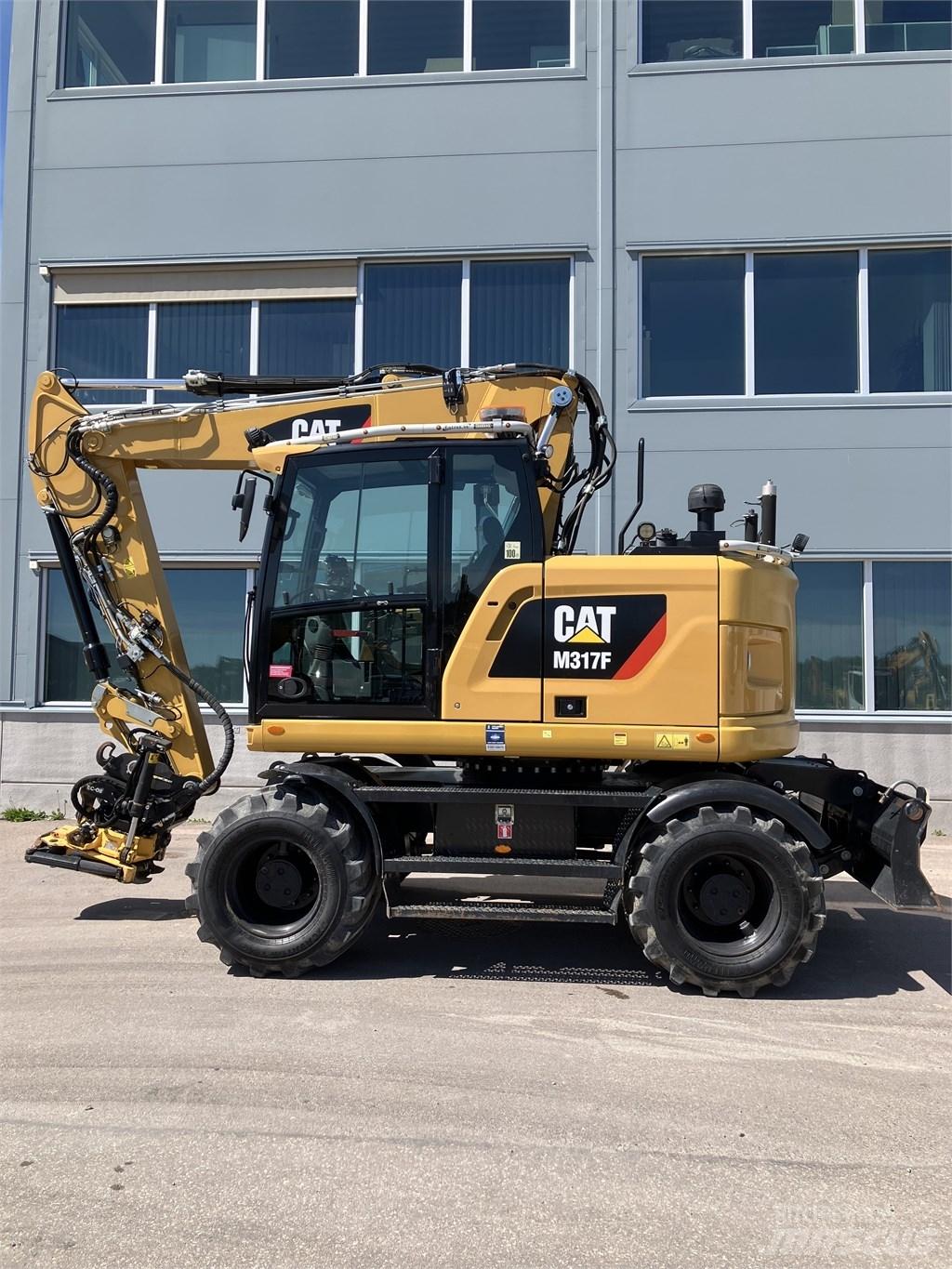 CAT 317 F Excavatoare cu roti