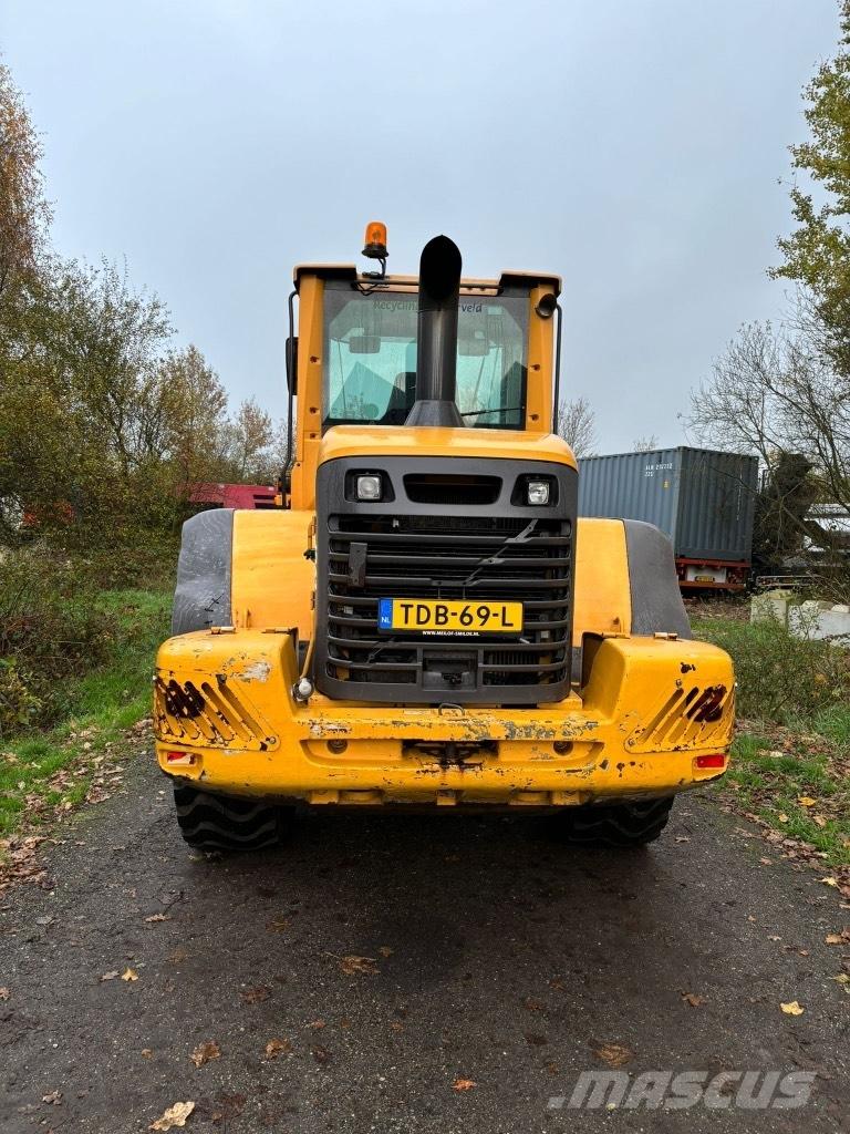 Volvo L 90 F Incarcator pe pneuri