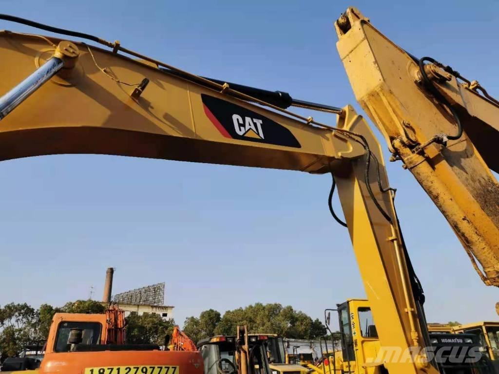 CAT 330 D Excavatoare pe șenile
