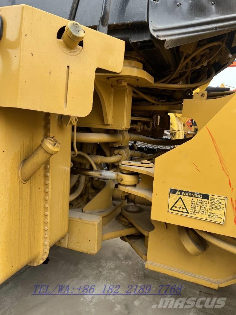 CAT 966G Incarcator pe pneuri