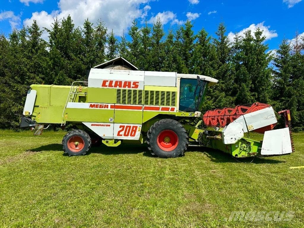 CLAAS Mega 208 Combine de secerat