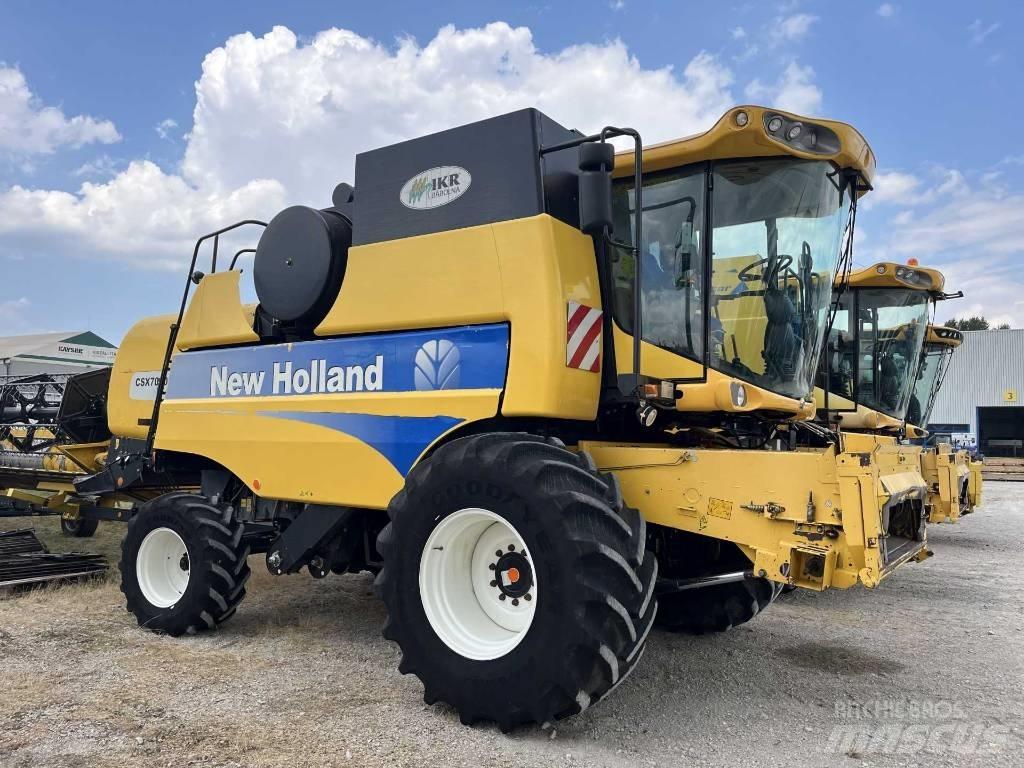 New Holland CSX 7080 Combine de secerat