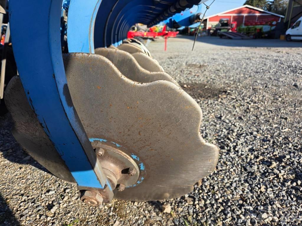 Lemken Rubin 9/350 U Grape cu disc