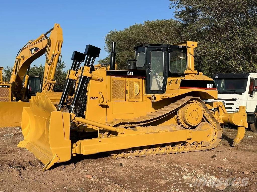 CAT D8R Buldozere pe senile