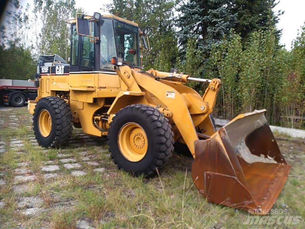 CAT 928F Incarcator pe pneuri