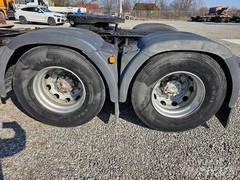 MAN TGX 33.540 Autotractoare