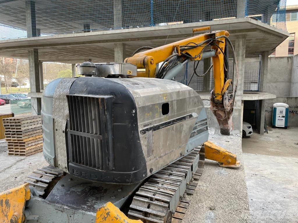 Brokk 330 Diesel Excavatoare de demolare