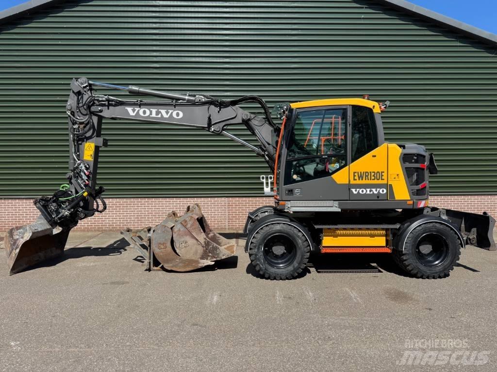 Volvo EWR 130 E Incarcator pe pneuri
