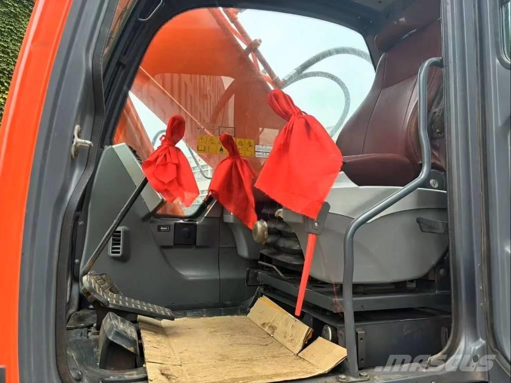 Doosan DX 225 LC Excavatoare pe șenile
