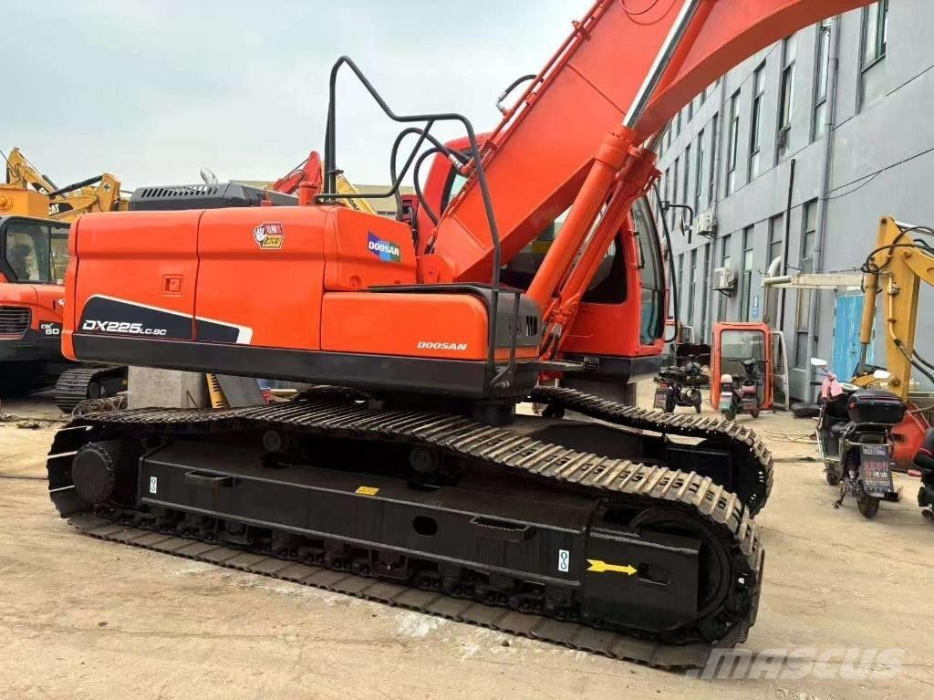 Doosan DX 225 LC Excavatoare pe șenile
