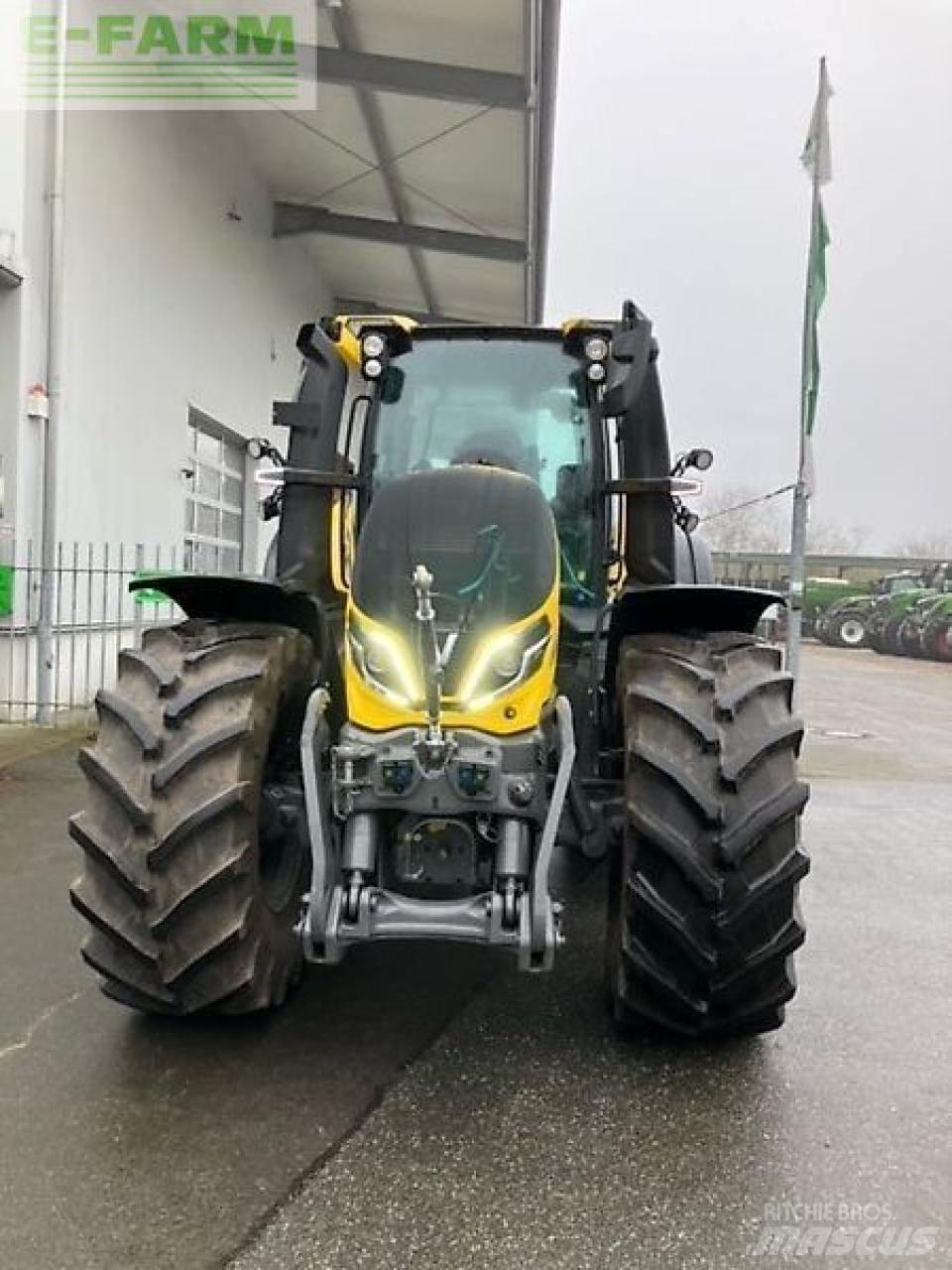 Valtra q305 Tractoare