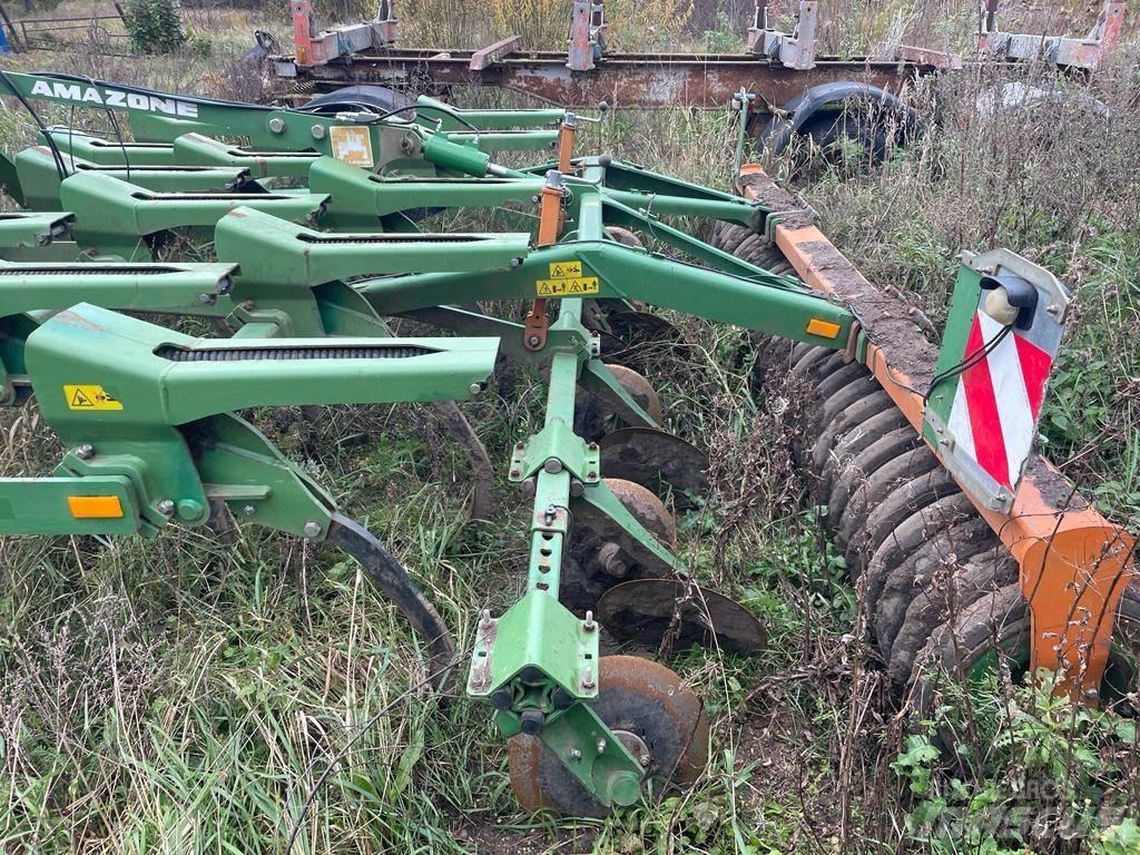 Amazone Cenius 4002 pluguri pentru dalta