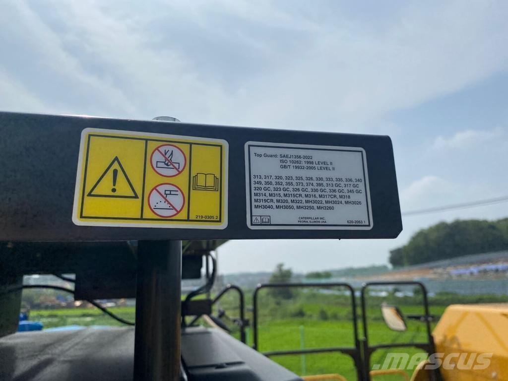 CAT 352 UHD Excavatoare pe șenile
